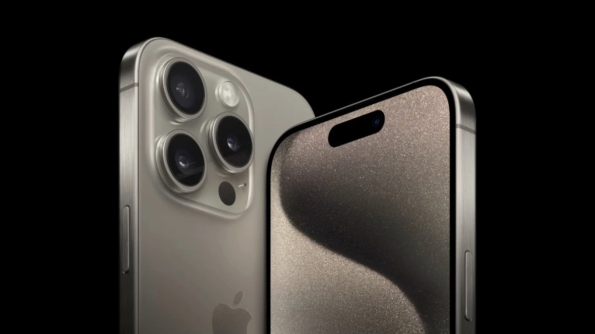 Theo PhoneArena, iPhone 15 Pro có nhiều ưu điểm nổi bật về thiết kế, camera cũng như màu sắc, cổng sạc,...